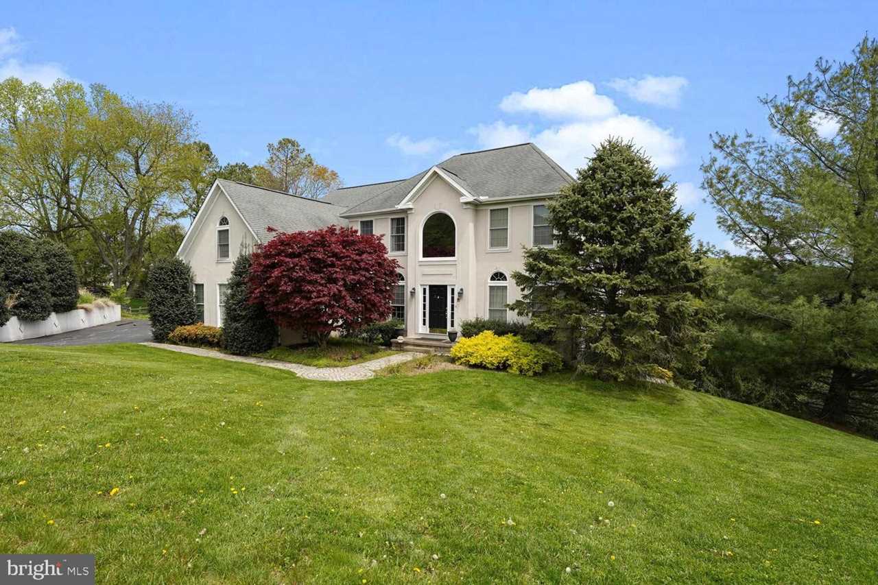 15 Foxview Circle Hockessin, DE 19707 | MLS ® DENC2001166 Photo 1