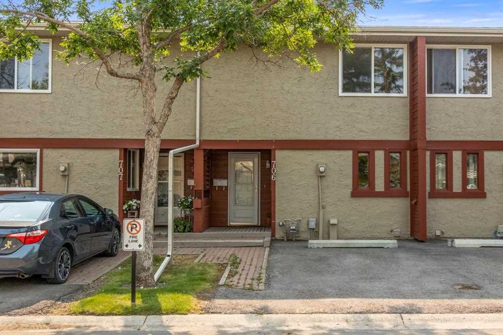 6223 31 Ave NW 706Calgary Real EstateBowness Homes for SaleA1129864