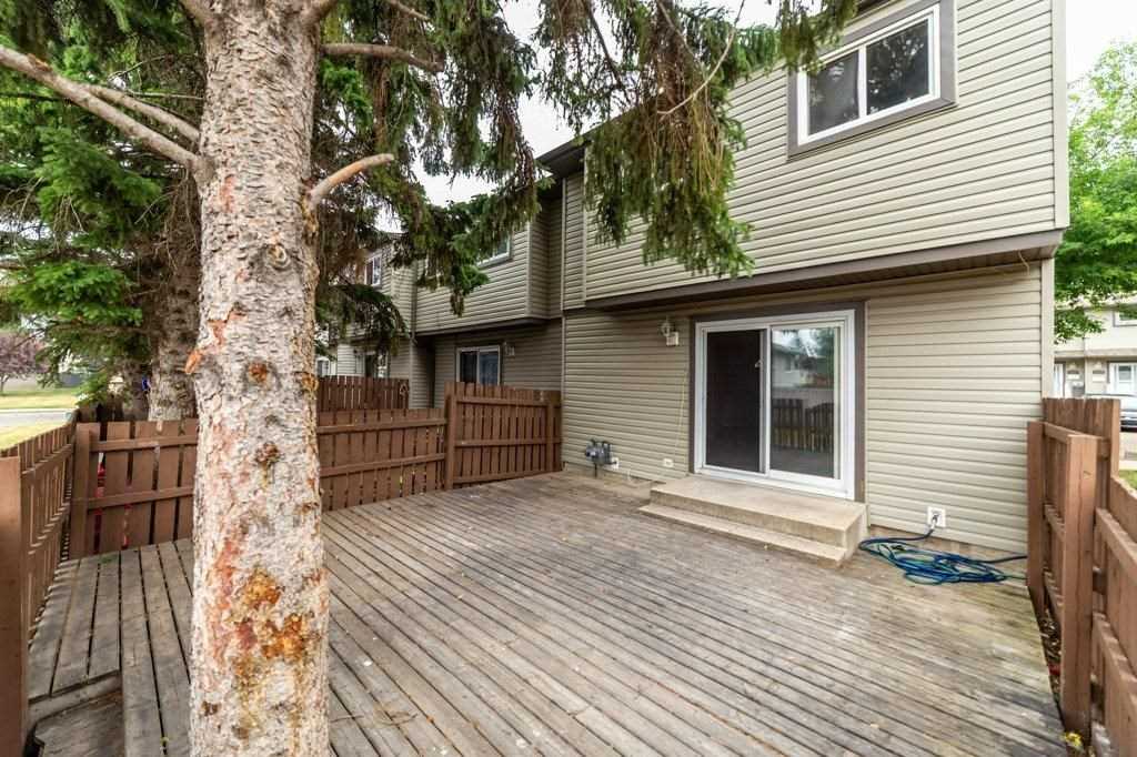 1651 Lakewood Road Edmonton, AB T6K 3B9 MLS ® E4255436