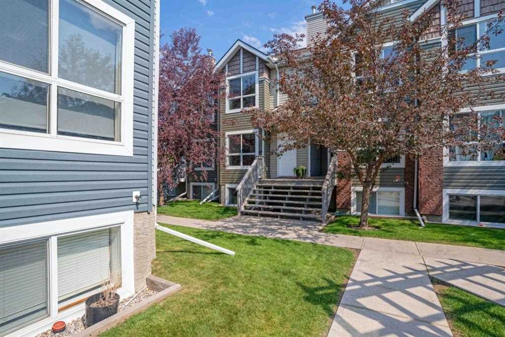 44 Erin Woods Ct SECalgary Real EstateErin Woods Homes for SaleA1134560