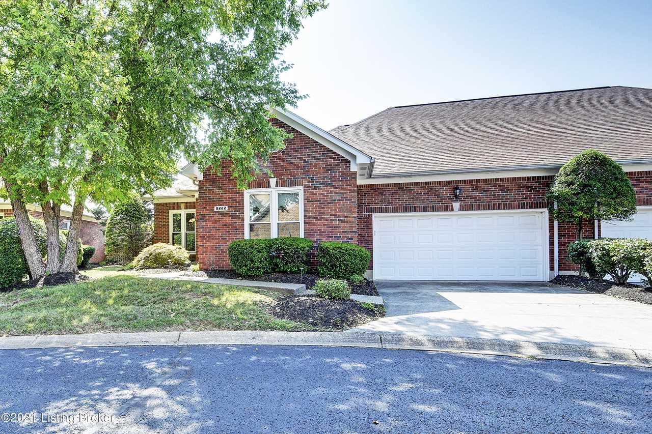 8222 Fenwick Farm Pl Louisville KY 40220 MLS1592292