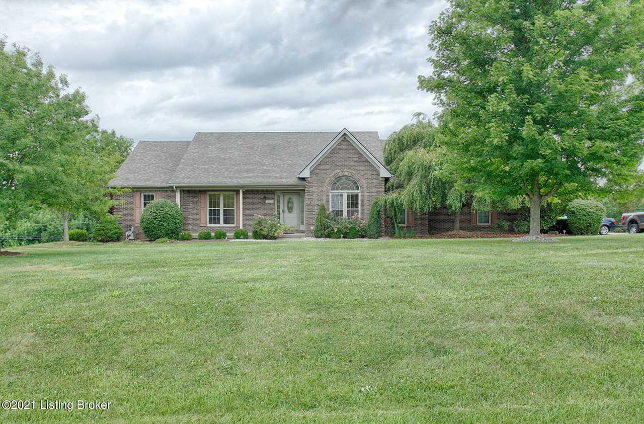 2019 Clarke Pointe Dr Crestwood, KY 40014 MLS 1594396