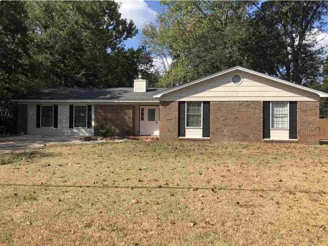 2716 N Whitney Dr Tallahassee, FL 32309 in Arbor Hill