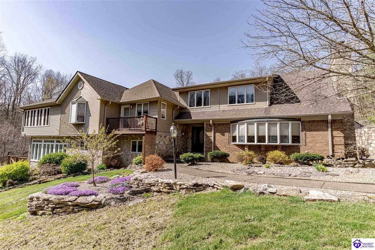 724 Cedar Creek Drive Elizabethtown, KY 42701 MLS HK10060425