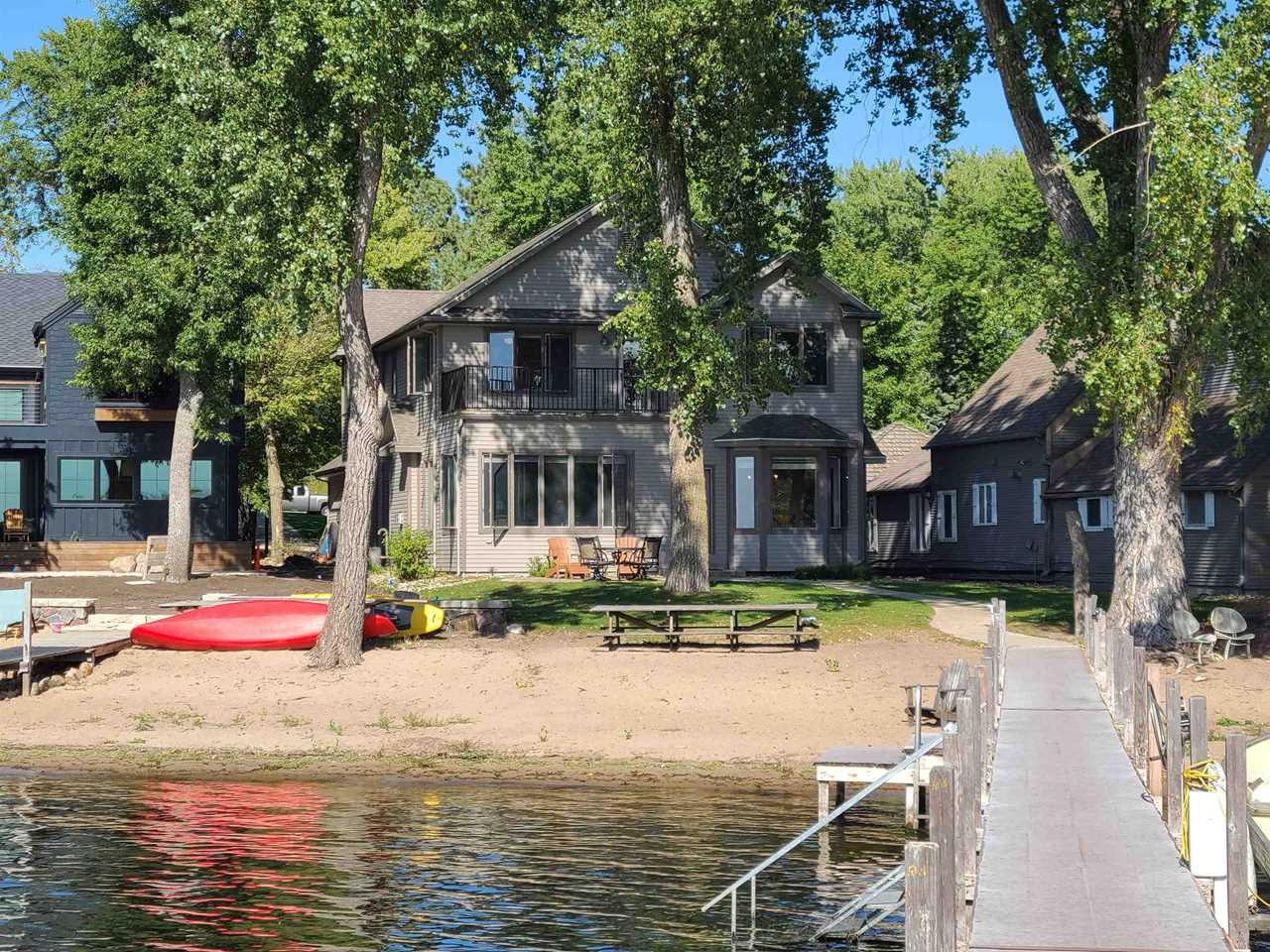 5901 Lakeshore Dr Okoboji, IA 51355 MLS 220062