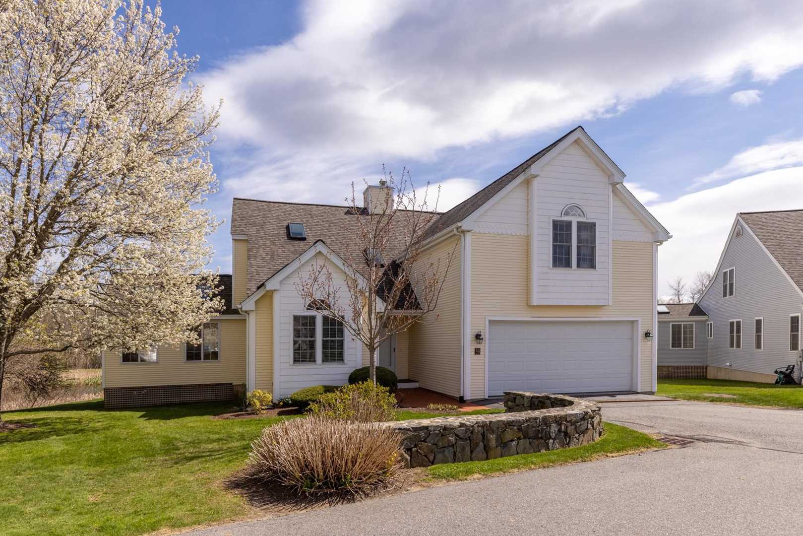 59 Hampton Meadows Hampton, NH 03842 MLS 4907851