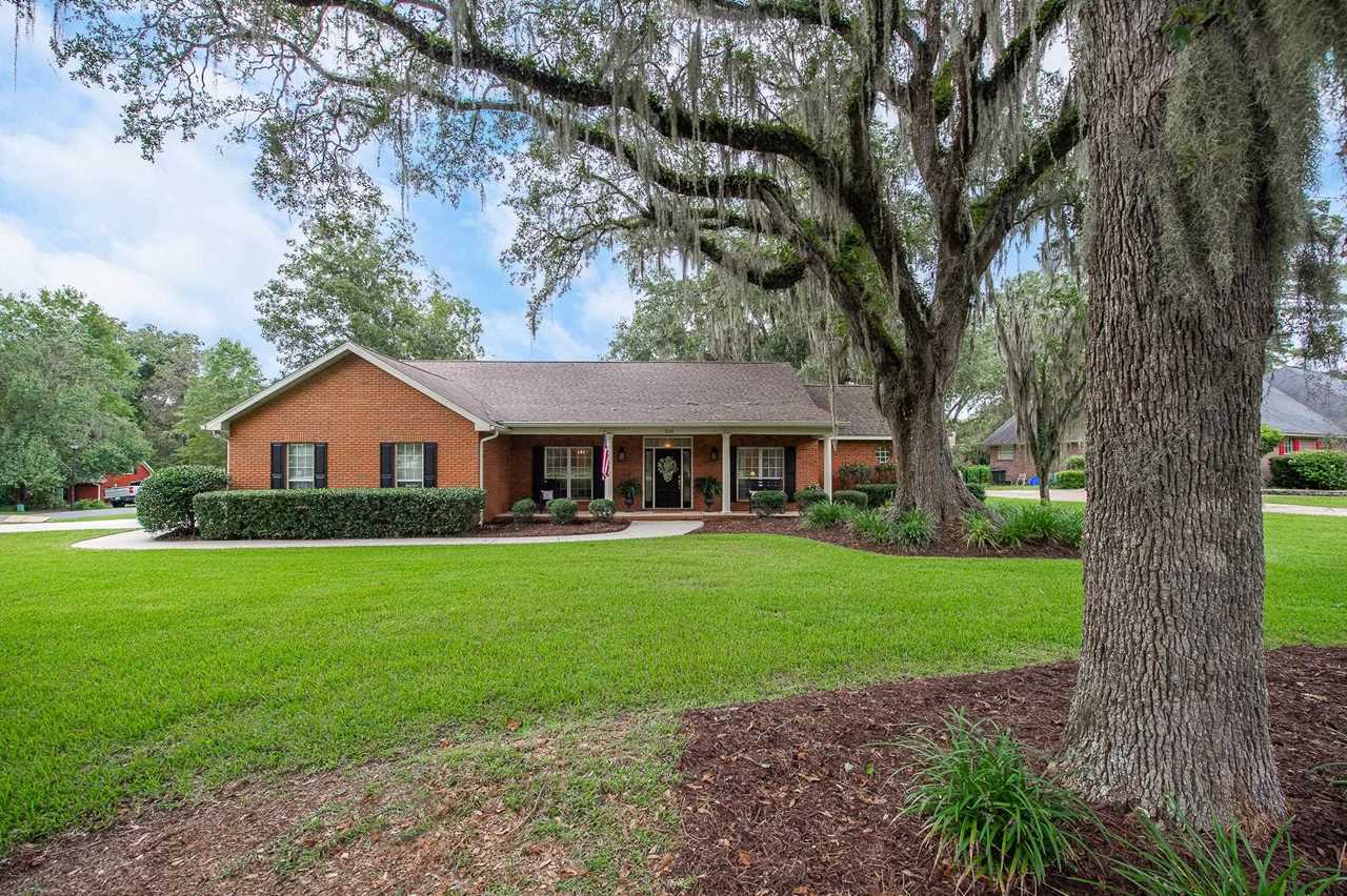 210 Meadow Ridge Tallahassee, FL 32312 in Ox Bottom Manor