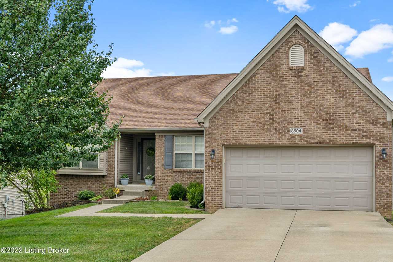 8504 Long Bow Ln Louisville, KY 40291 MLS 1618577