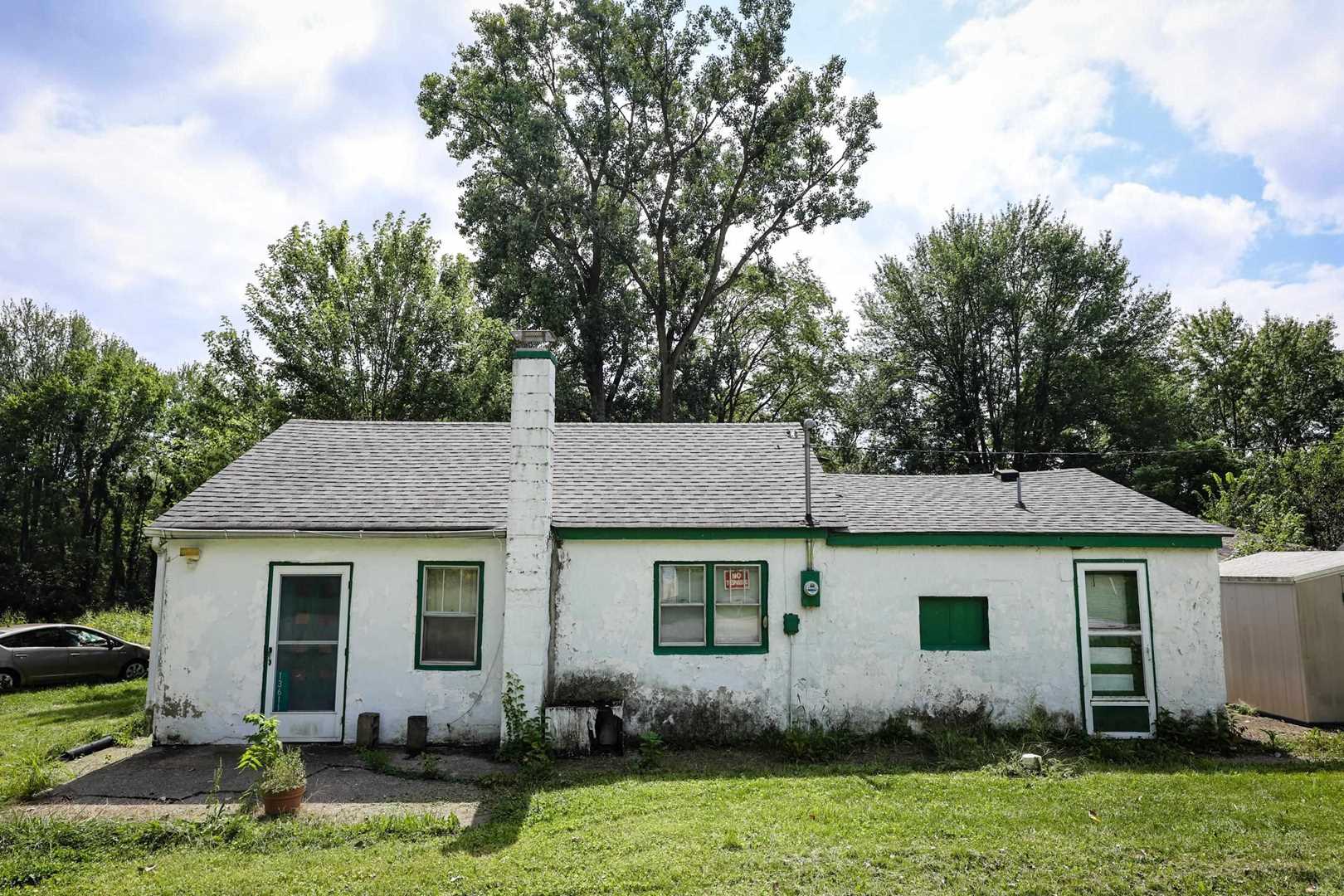 13611 Pawnee Drive Fort Wayne, IN 46818 MLS 202237805