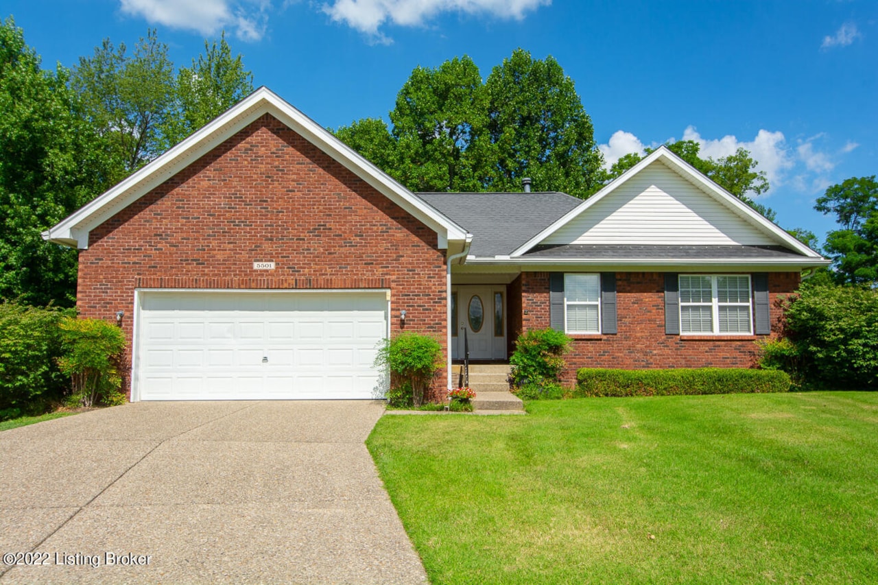 5501 Fairwood Oaks Pl Louisville, KY 40291 MLS 1618235