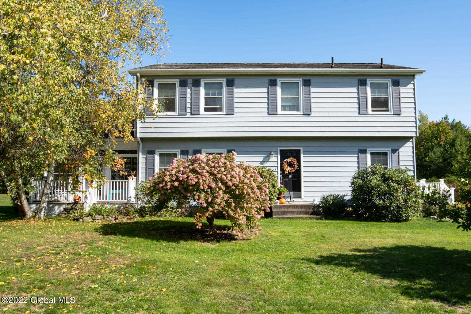 10 Krieger Ln Troy, NY 12180 | MLS 202228152