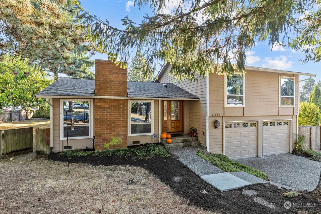 11239 NE 141st Place Kirkland, WA 98034 MLS® 2006613