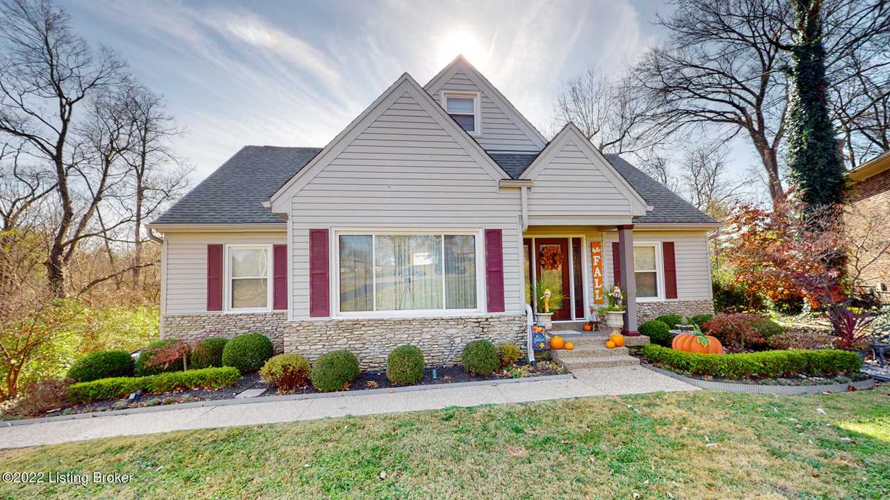 home for sale at 3301 Cross Pointe Rd Louisville KY 40241 MLS 1625881