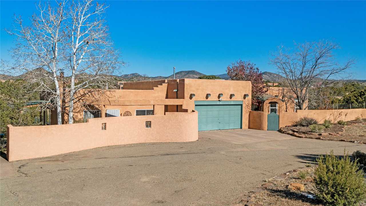 74 Moya Rd, Santa Fe, NM 87508 MLS202233807 Tercero Agency