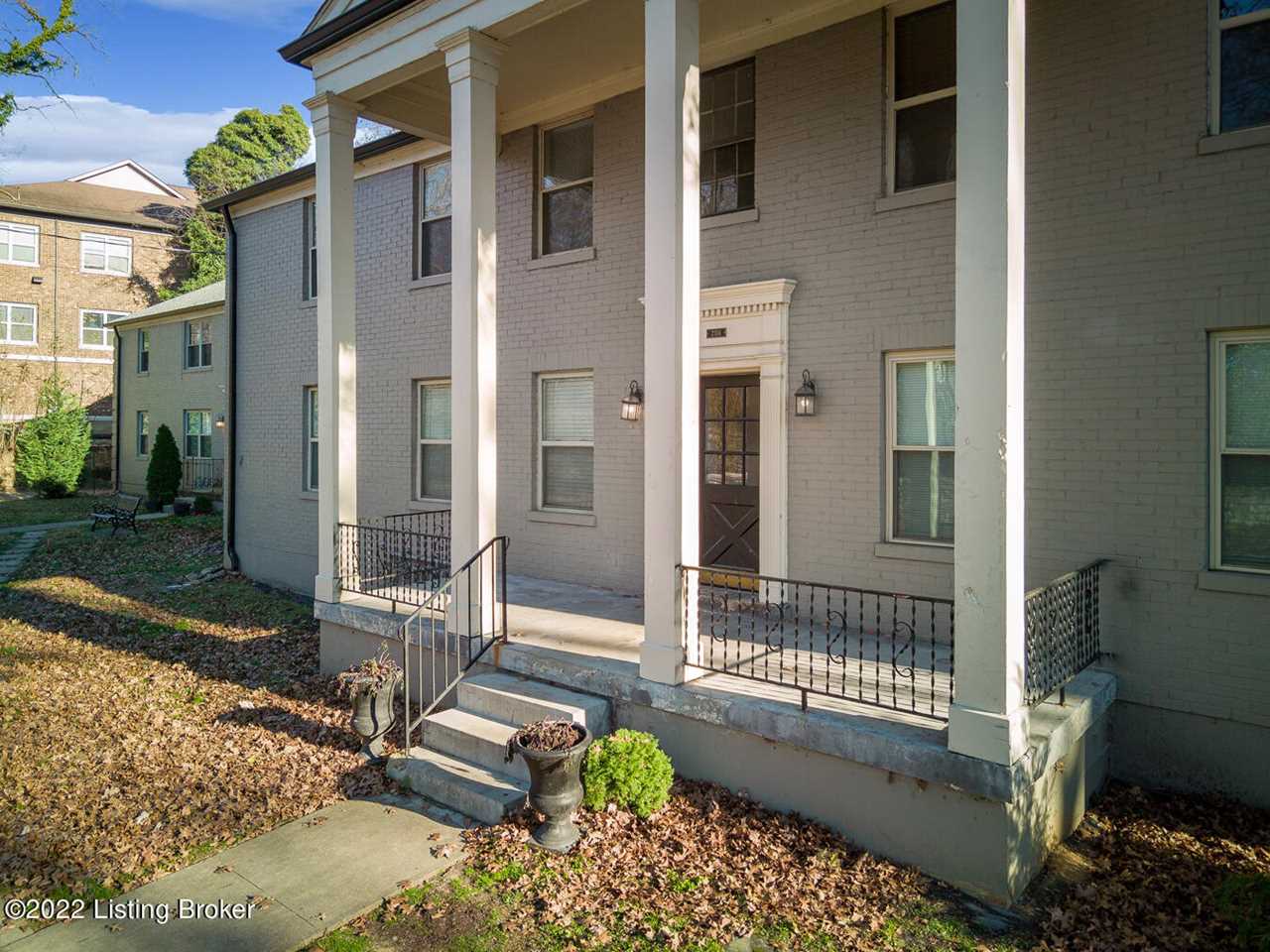 2314 Grinstead Dr 4 Louisville, KY 40204 MLS 1626698