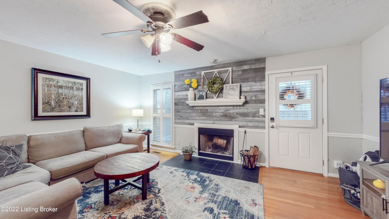 10504 Burns Ct Louisville KY 40223 condo for sale for sale in Sycamore Iii Homes for Sale