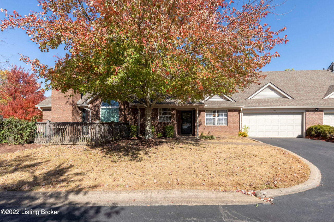 7901 Treetops Dr Louisville KY 40291 condo for sale for sale in