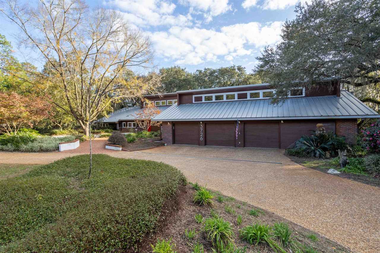 3726 Lakeview Dr Tallahassee, FL 32310 in Lake Bradford Shores