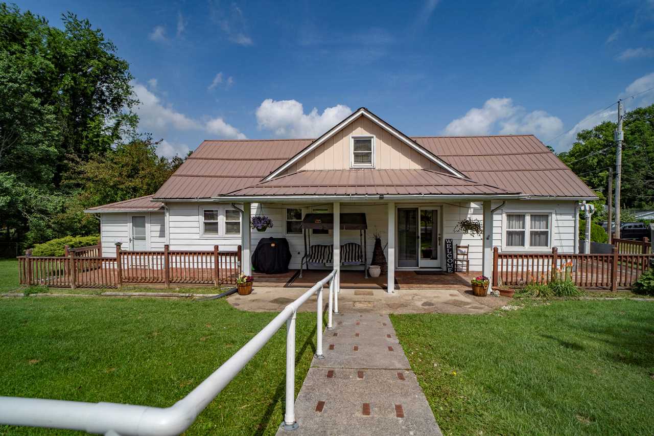 133 Maple St Rupert, WV 25984 MLS 22943