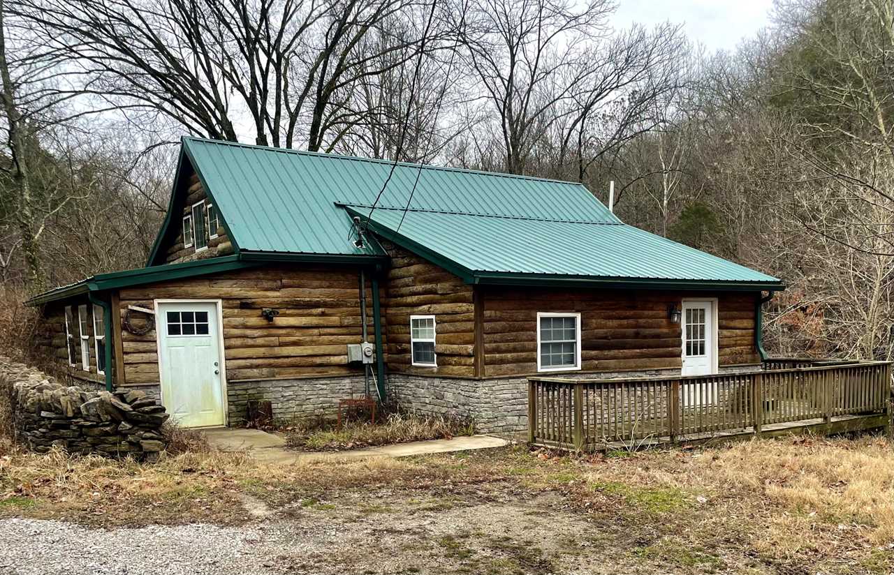 1133 Old Lawrenceburg Road Frankfort, KY 40601 MLS 23000219