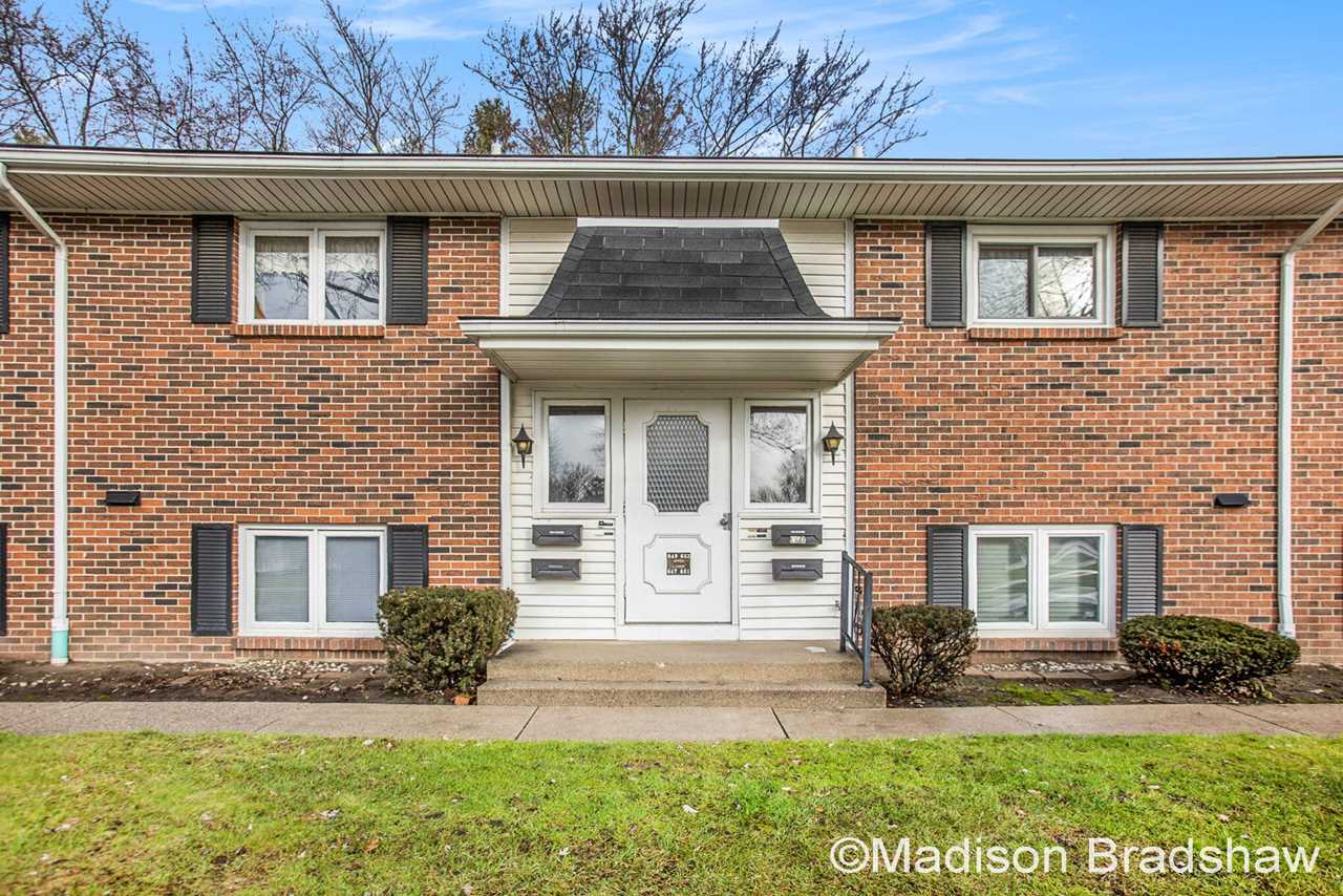 653 Andover St SE Kentwood, MI 49548 MLS 23000378