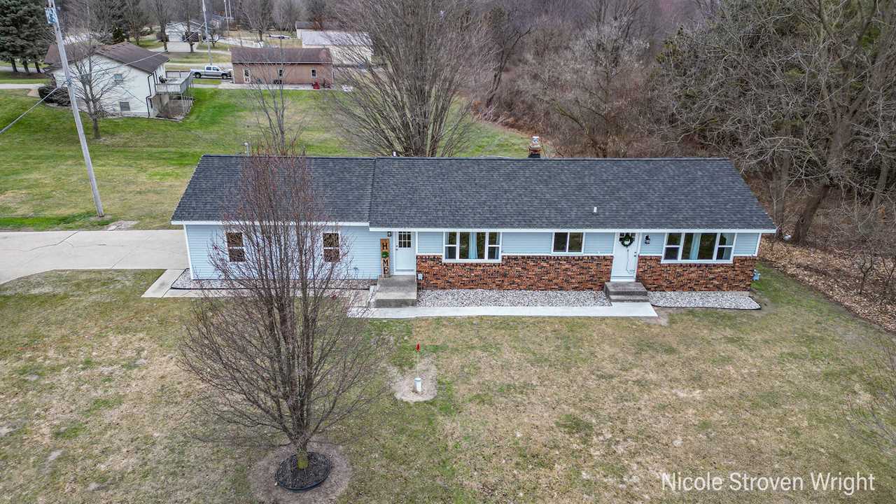 4013 8th Ave Grandville, MI 49418 MLS 23001335