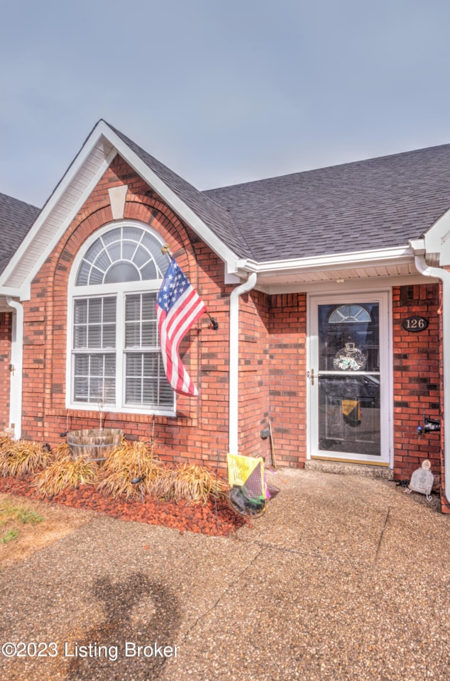 126 Miles Dr Shepherdsville, KY 40165 MLS 1628971