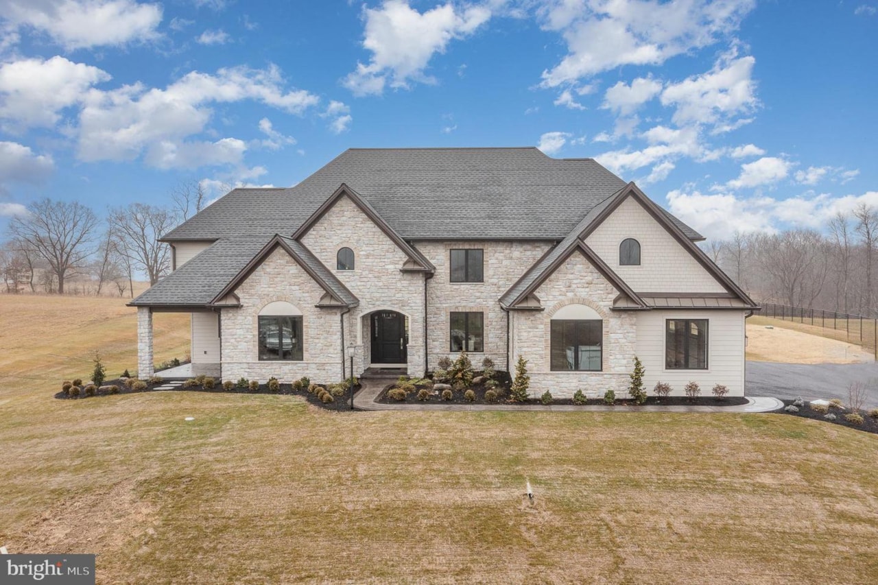 9 Sailfish Drive Mechanicsburg, PA 17050 home for sale, MLSPACB2018154