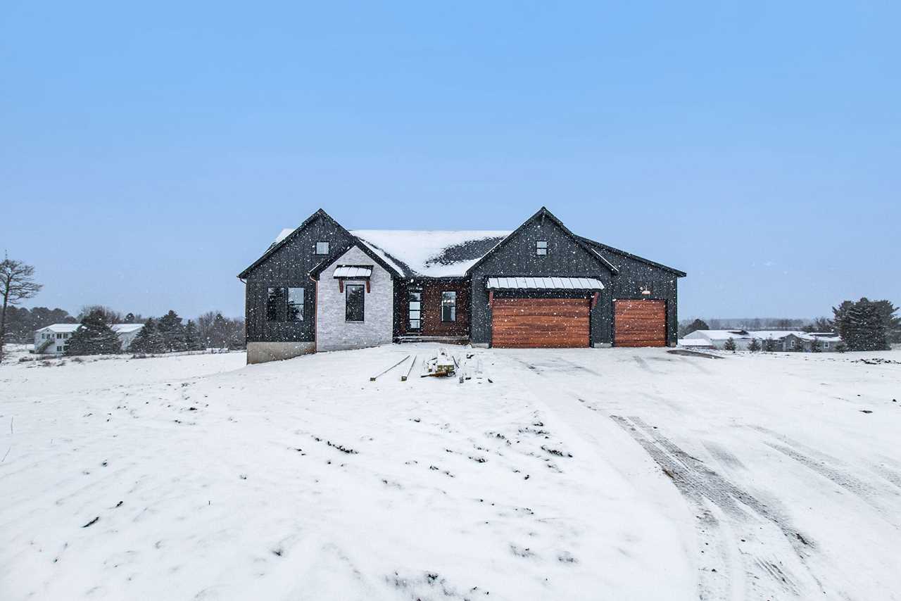 5719 Pioneer Pass SE Caledonia, MI 49316 MLS 23003488