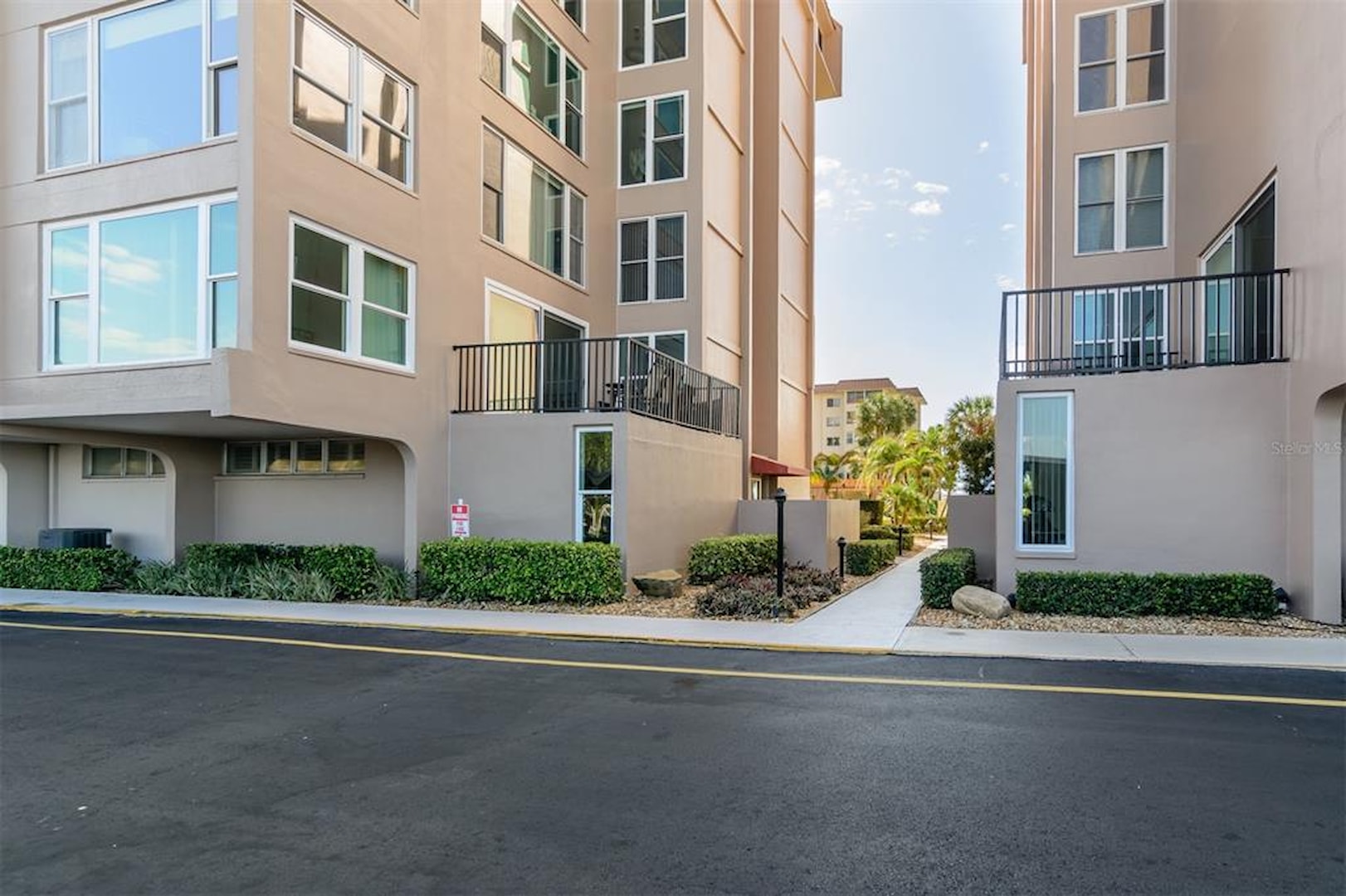 632 Edgewater Dr 534 Dunedin, FL 34698 MLS U8190349