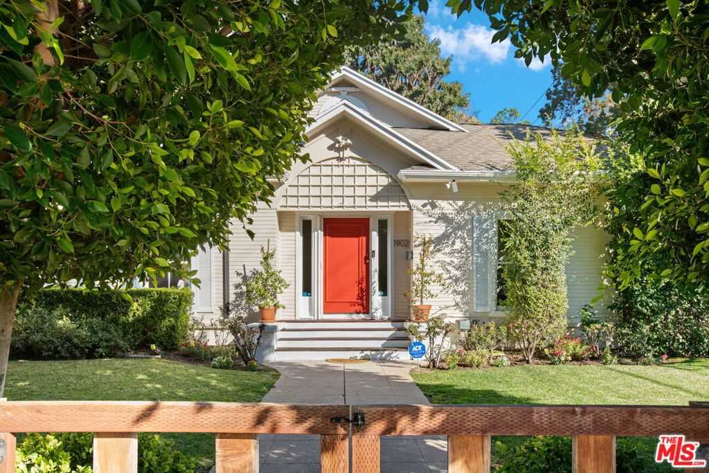 1902 N Van Ness Ave, Los Angeles, CA 90068 RubyHome