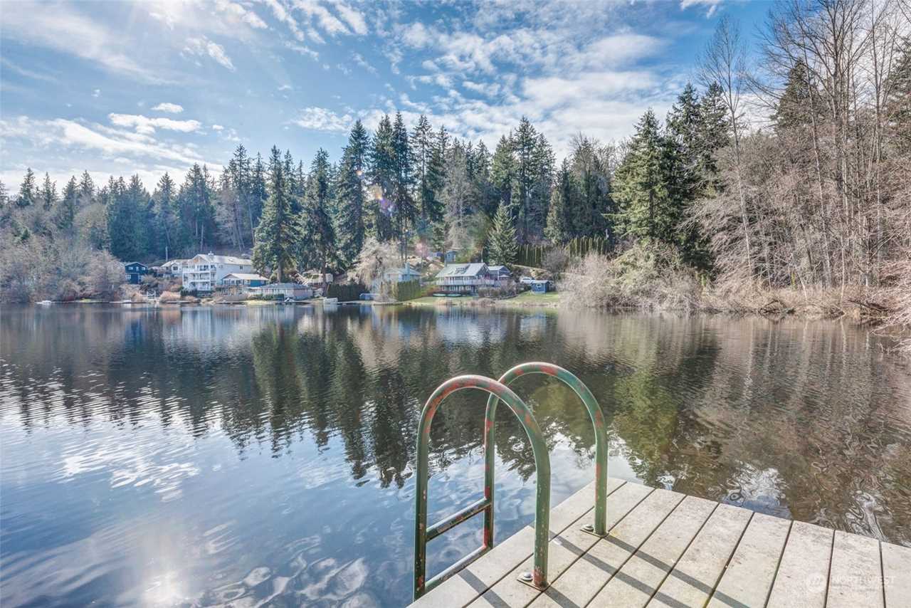 7104 179th Place NW Stanwood, WA 98292 MLS® 2038929