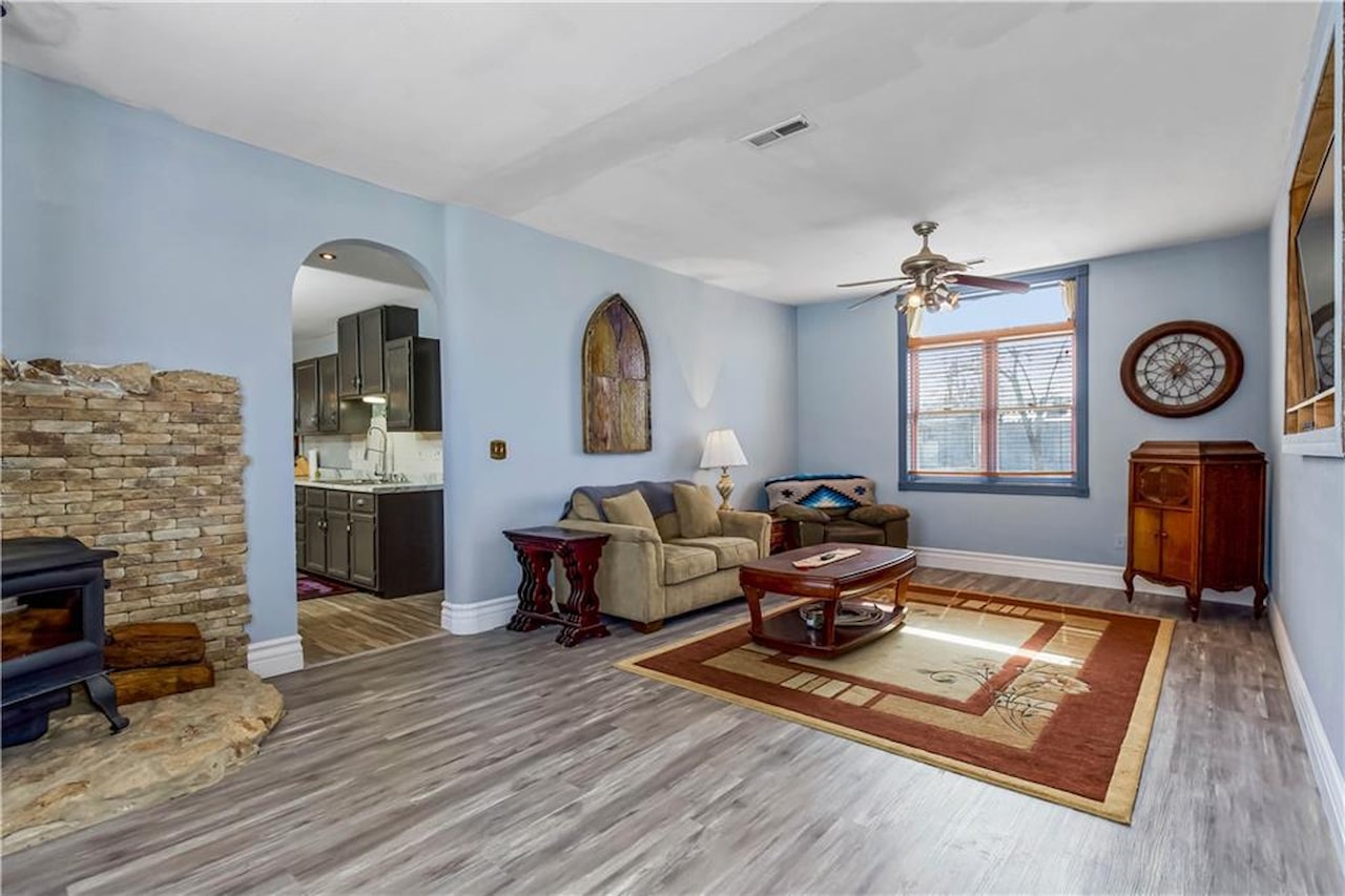 610 S West St, Paola, KS 66071 home for sale