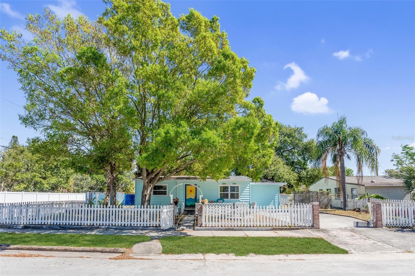 518 Braddock St S in St. Petersburg, FL