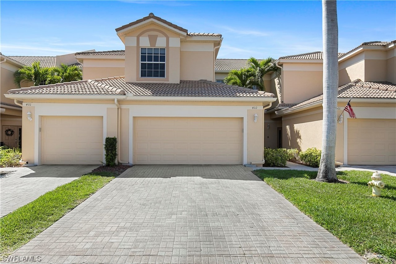 6060 Jonathans Bay Cir 402 Fort Myers, FL 33908 MLS 223016009