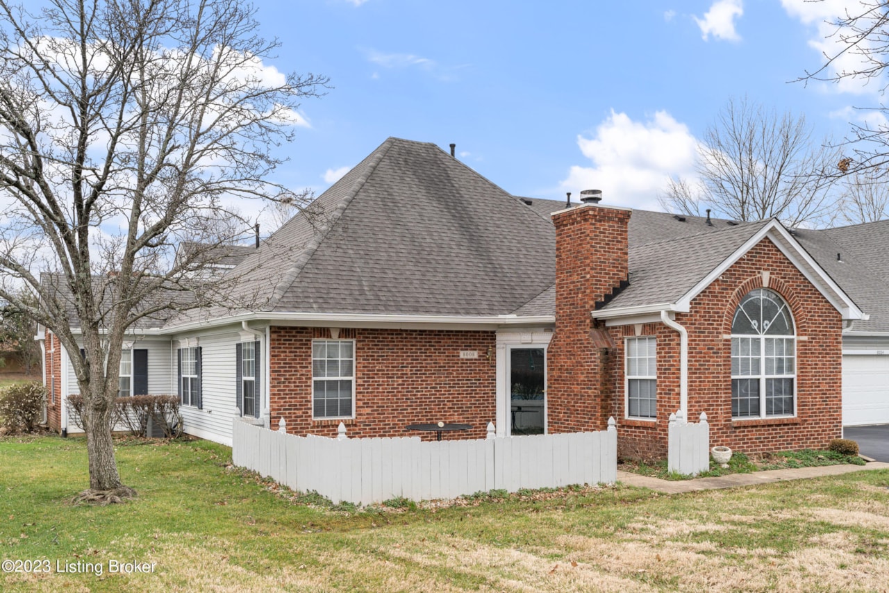 8008 Greenhurst Ct Louisville KY 40299 MLS1631883