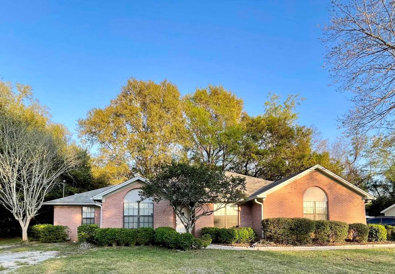 1149 Walden Rd Tallahassee, FL 32317 in Layton Bluff Unrec