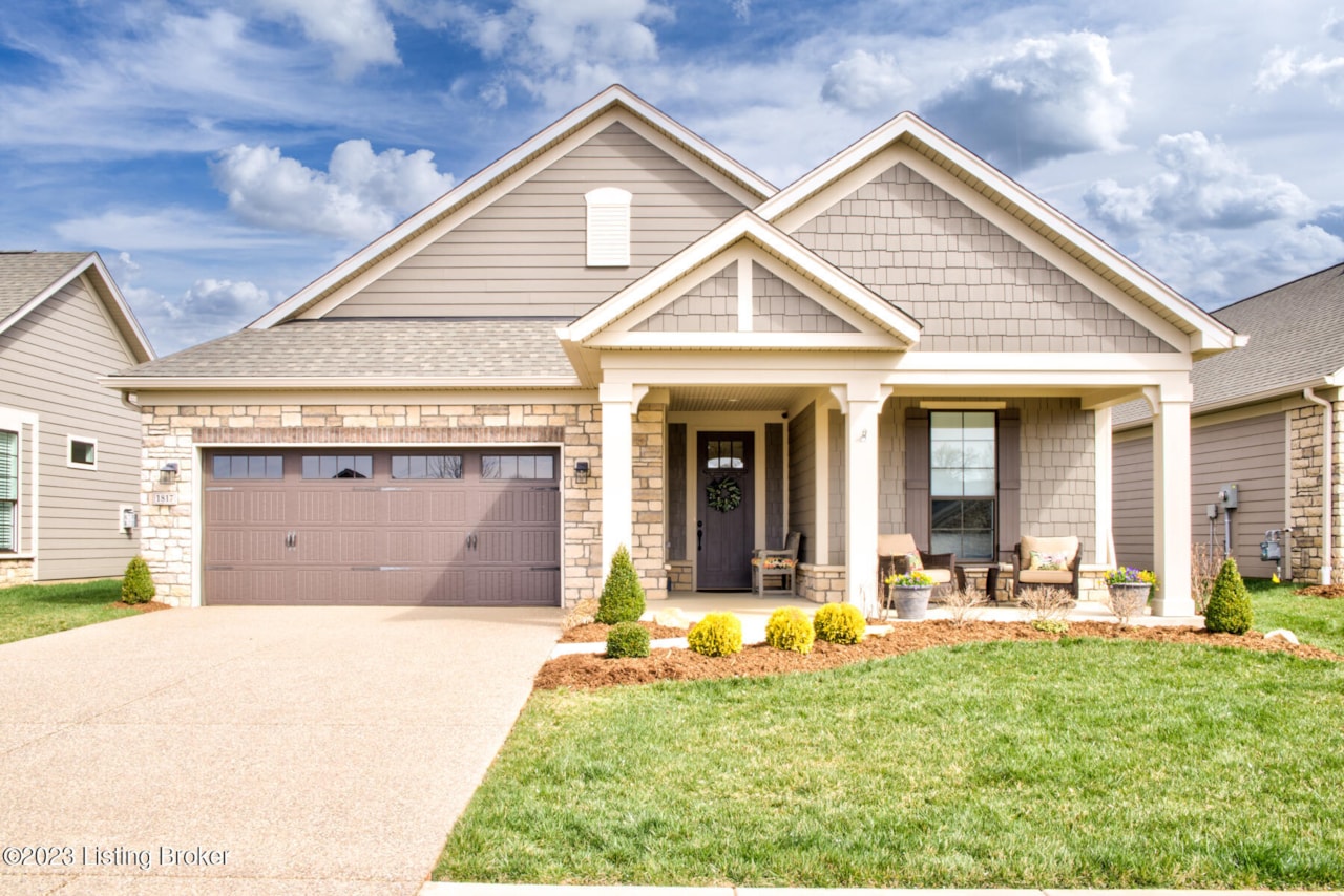 1817 Dressage Cir Louisville, KY 40245 MLS 1632092