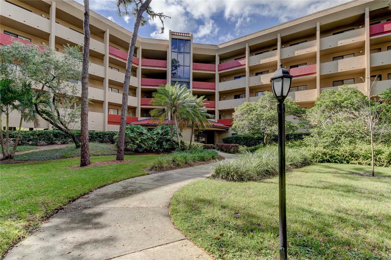 3076 Eastland Blvd 102 Clearwater, FL 33761 MLS U8194798