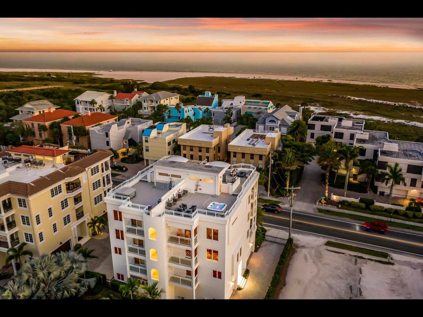 301 Beach Rd 3011 Sarasota, FL 34242 Siesta Beach Villas