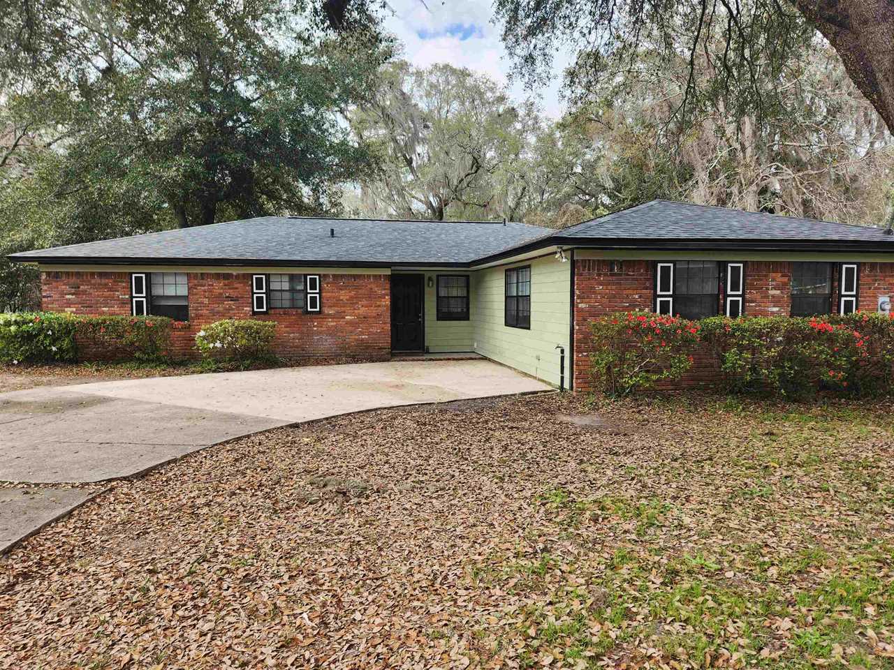 2002 Shady Oaks Dr Tallahassee, FL 32303 in Harbinwood Estates