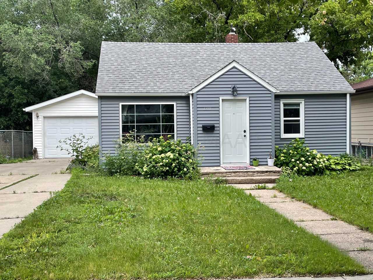 1318 11th St N Fargo, ND 58102 MLS 231092