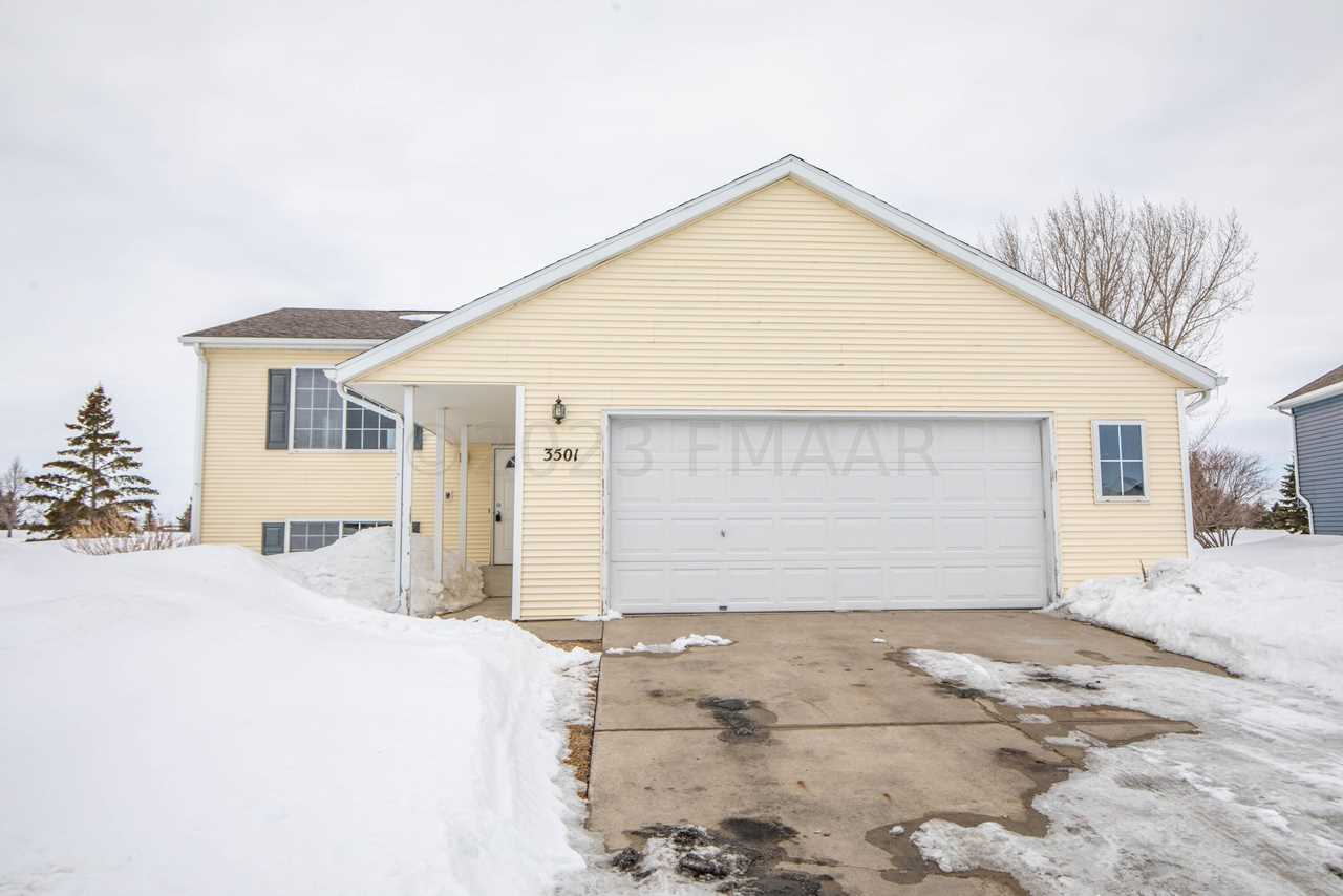 3501 39th St S Moorhead, MN 56560 MLS 231139