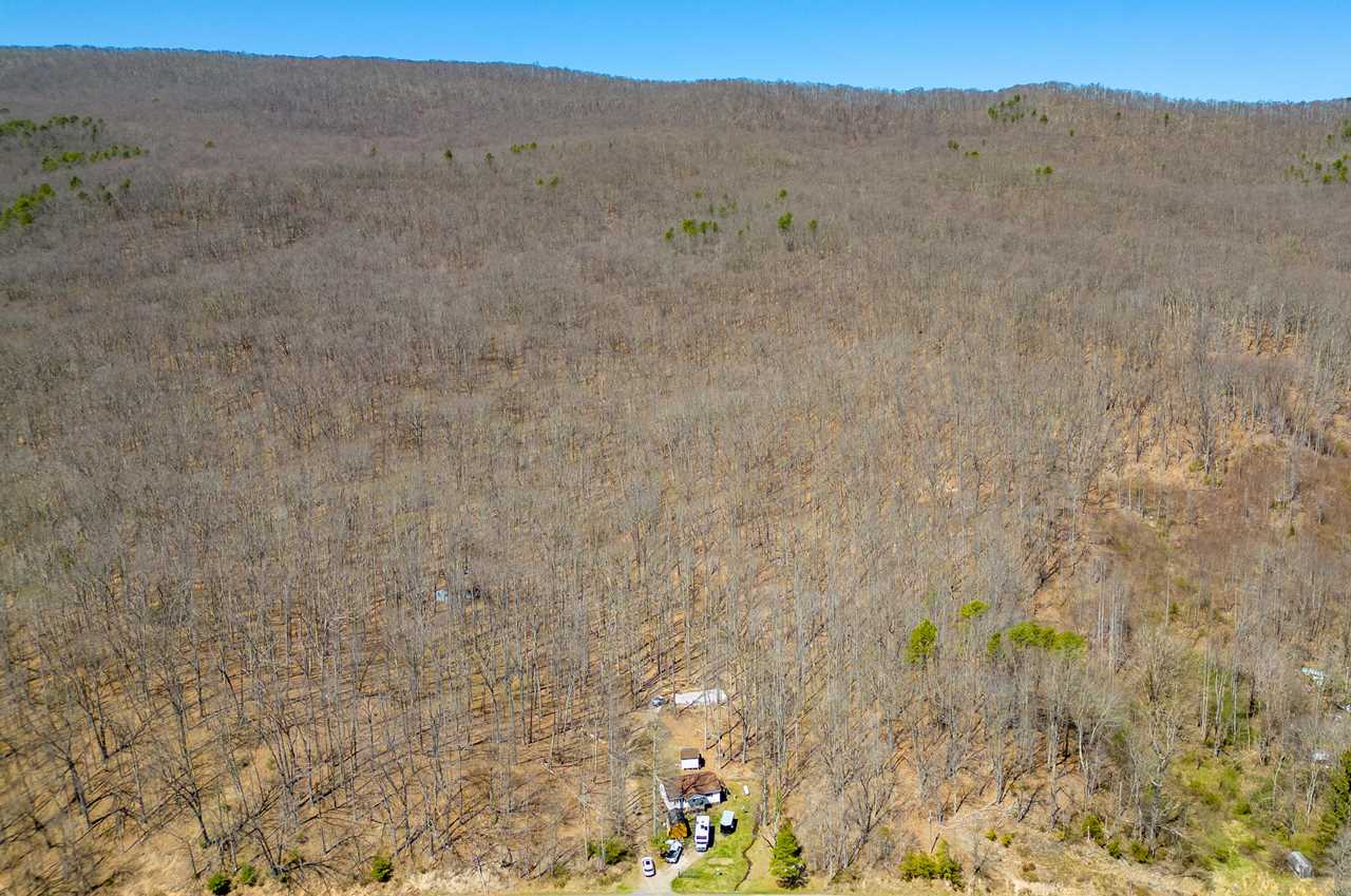 2667 Waiteville Rd Waiteville, WV 24984 MLS 23354