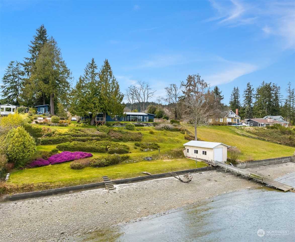 275 NW Scandia Rd Poulsbo, WA 98370 MLS® 2051396