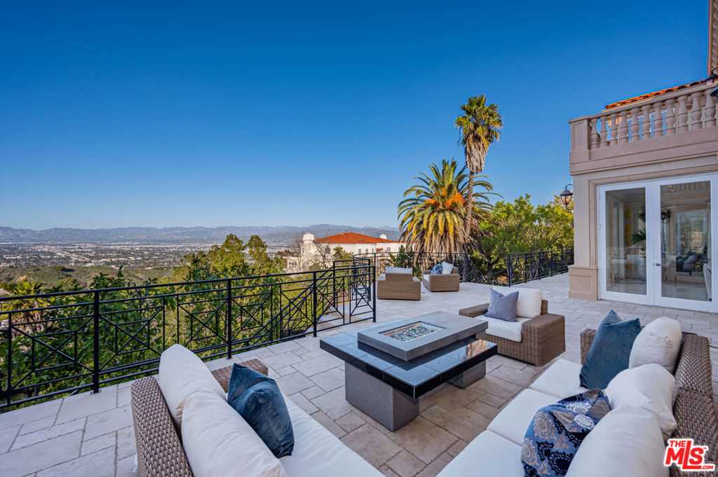 12063 Crest Ct, Beverly Hills, CA 90210 | RubyHome