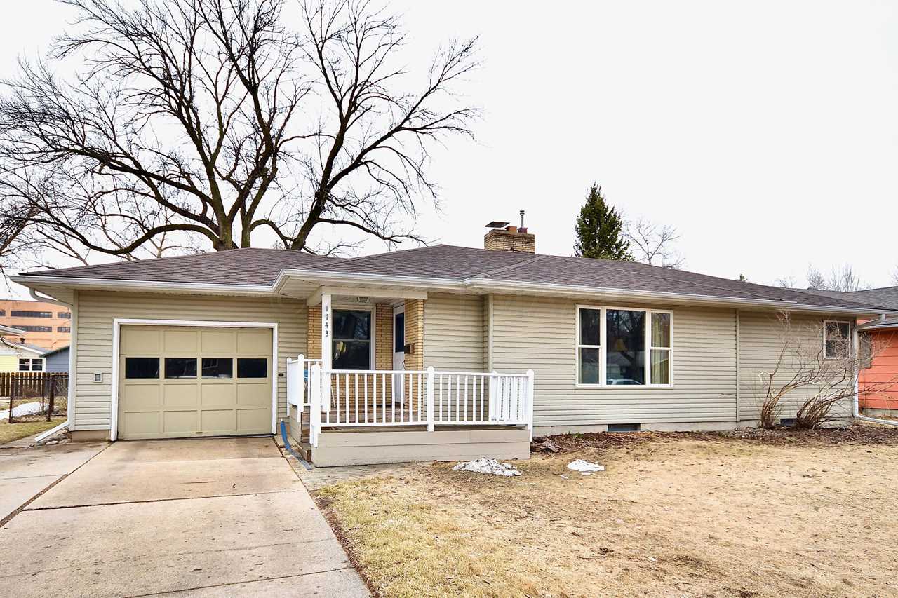 1743 10 St S Fargo, ND 58103 MLS 231407