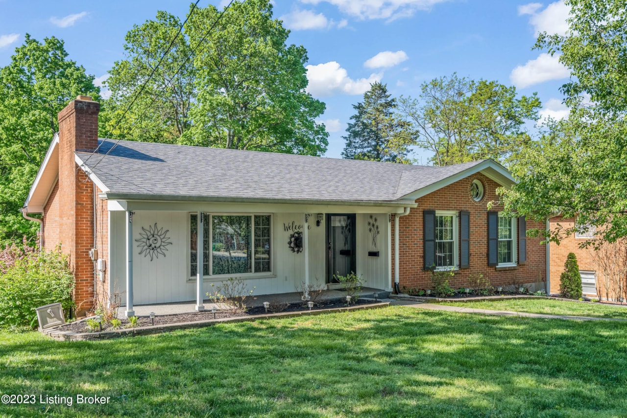 8208 Joyce Dr Louisville, KY 40219 MLS 1635094