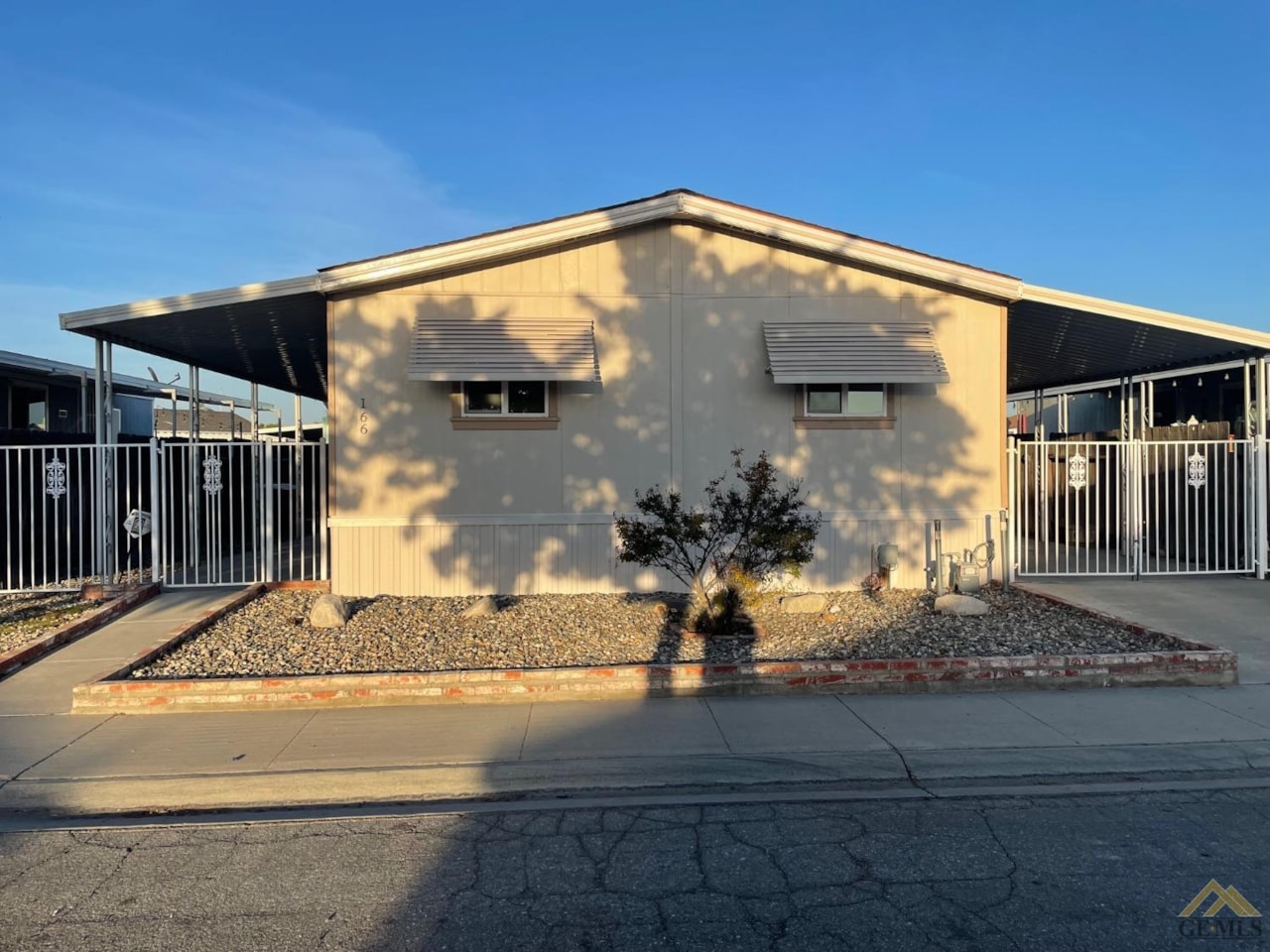 1301 Taft Highway Bakersfield, CA 93307 MLS 202303215