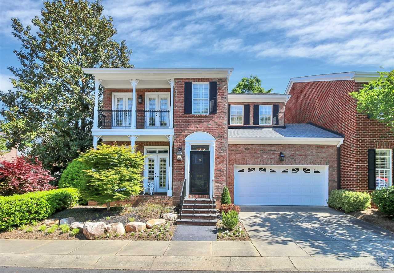 9252 Bonnie Briar Circle Charlotte, NC 28277 MLS 4023349